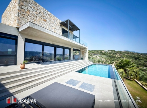 Villa in Gialova - view 1