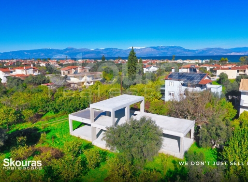 House in Diakopto - view 1