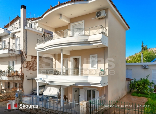 House in Agia Kyriaki - view 1