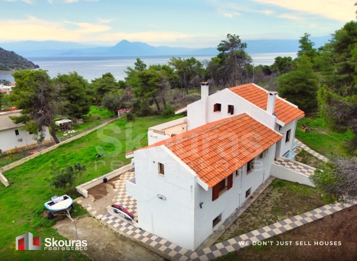 House in Skhoinos - view 1