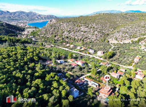 House in Corinth - Image 3