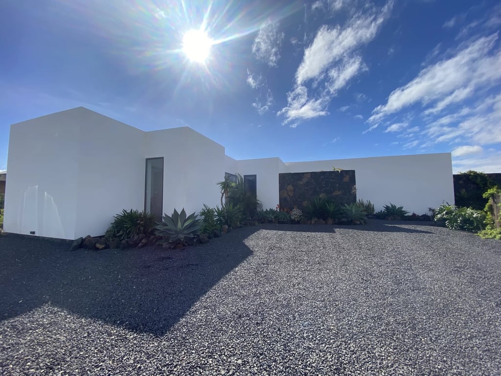 Villa in La Oliva - Image 2