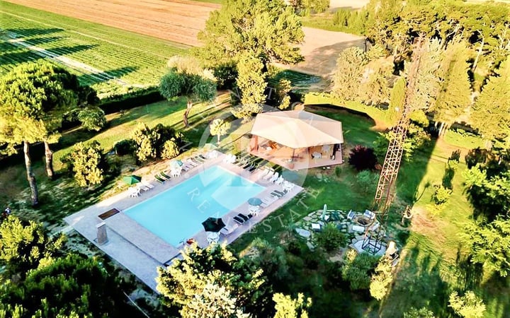 Villa in Castiglione del Lago - view 1