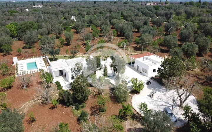 Villa in Ceglie Messapica - view 1