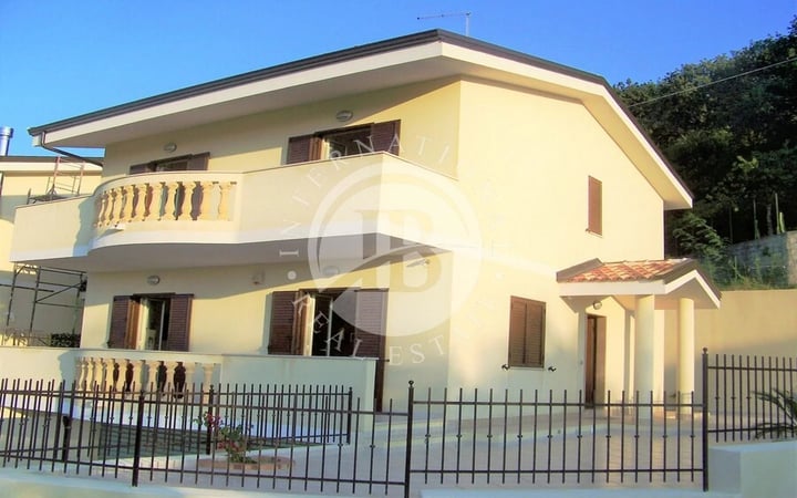 Villa in Tropea - view 1