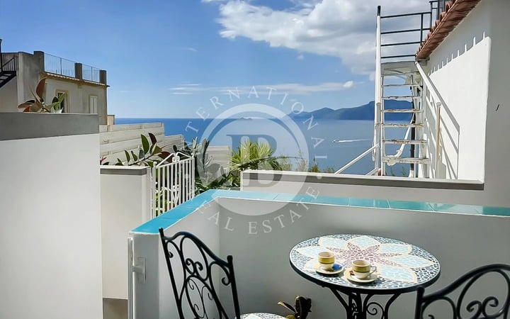 Villa in Praiano - view 1