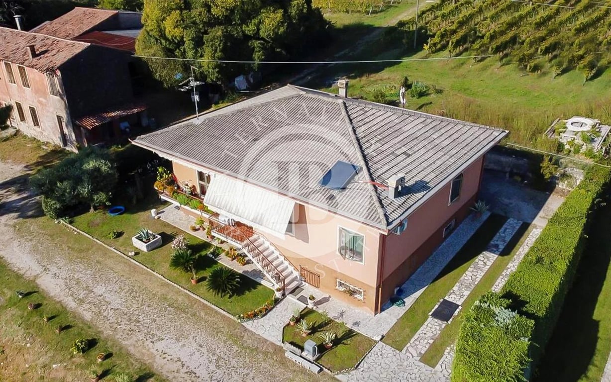 Villa in Verona - Image 2