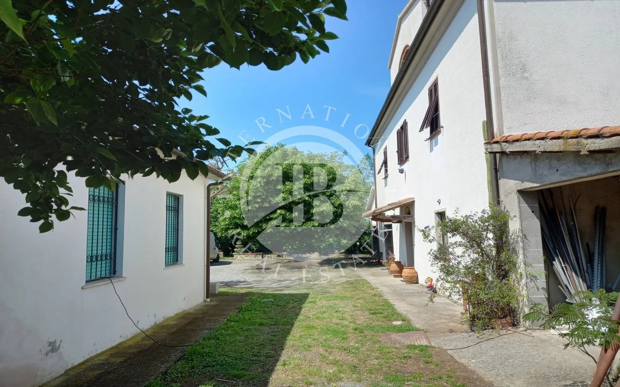 Villa in Rosignano Marittimo - Image 3