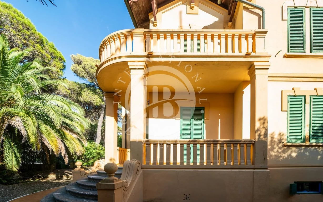 Villa in Quercianella - Image 3