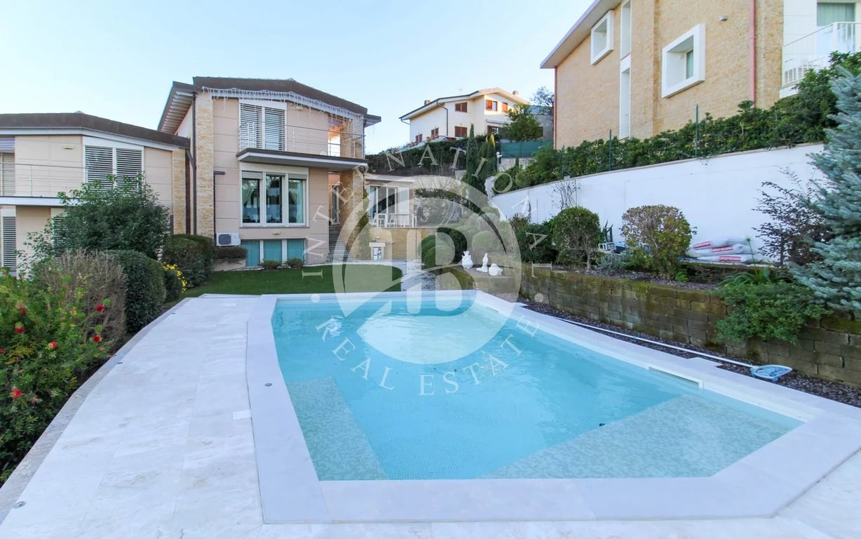 Villa in Antignano - Image 3