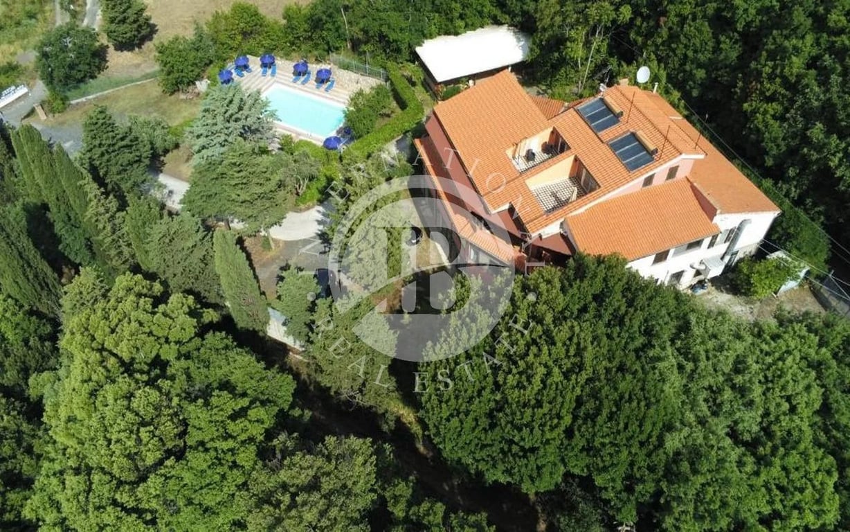 Villa in Riparbella