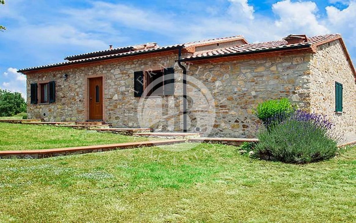 Villa in Monteverdi Marittimo - Image 3