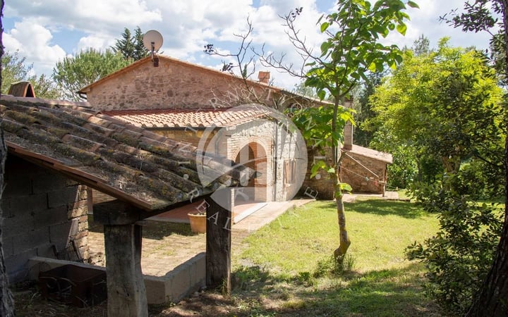 Villa in Guardistallo - view 1