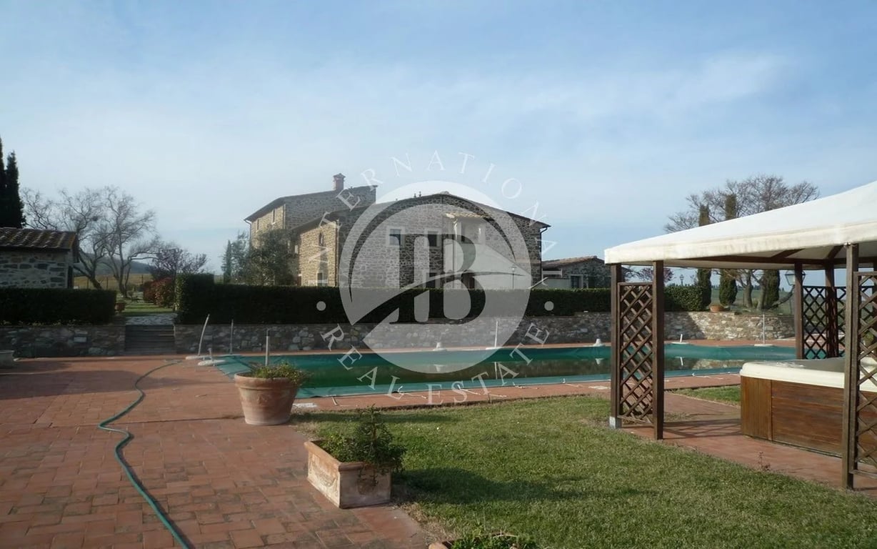 Apartment in Montecatini Val di Cecina - Image 2