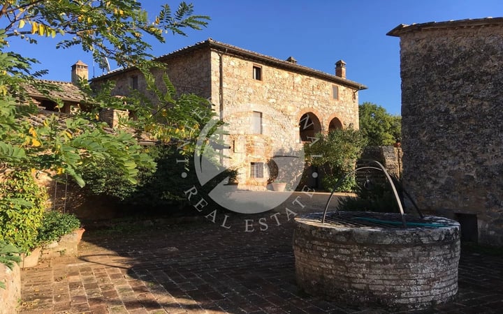 Villa in Sovicille - view 1