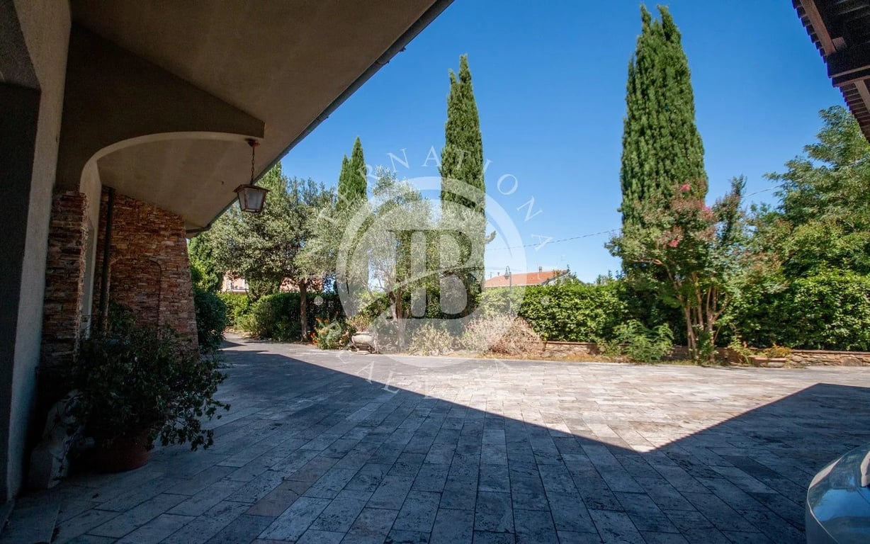 Villa in Bibbona - Image 3