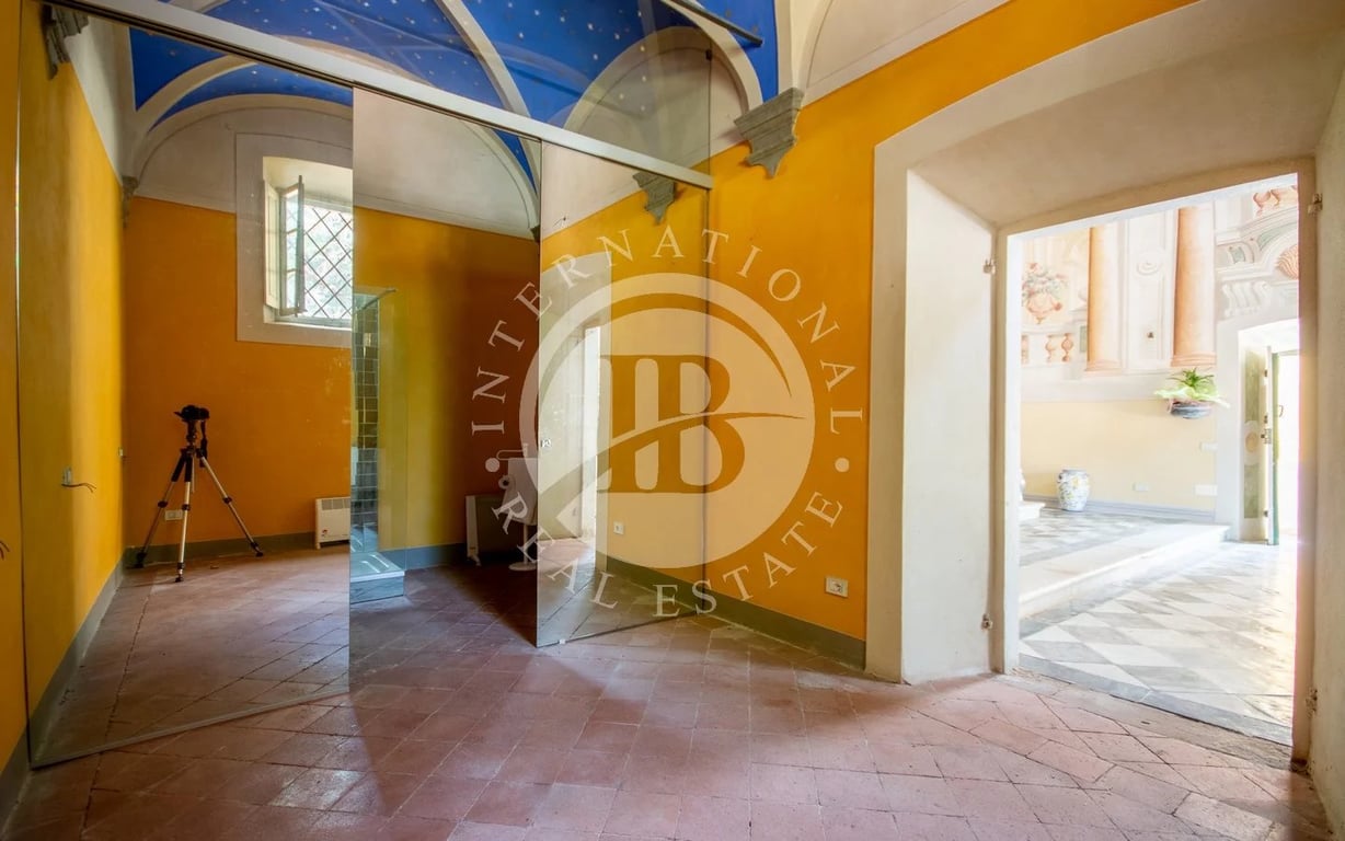 House in Camaiore - Image 3