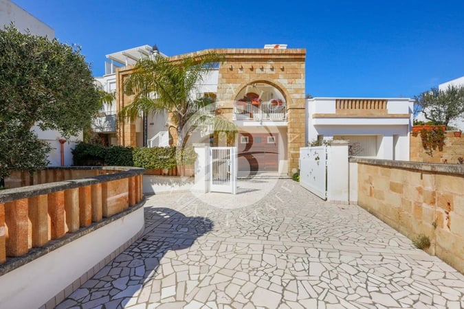 Villa in Santa Maria di Leuca - view 1