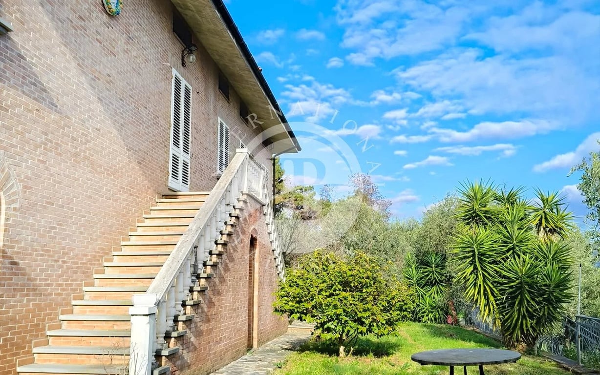 Villa in Lucca - Image 3