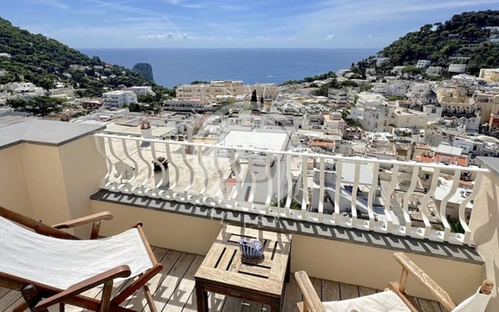 Apartment in Capri - view 1