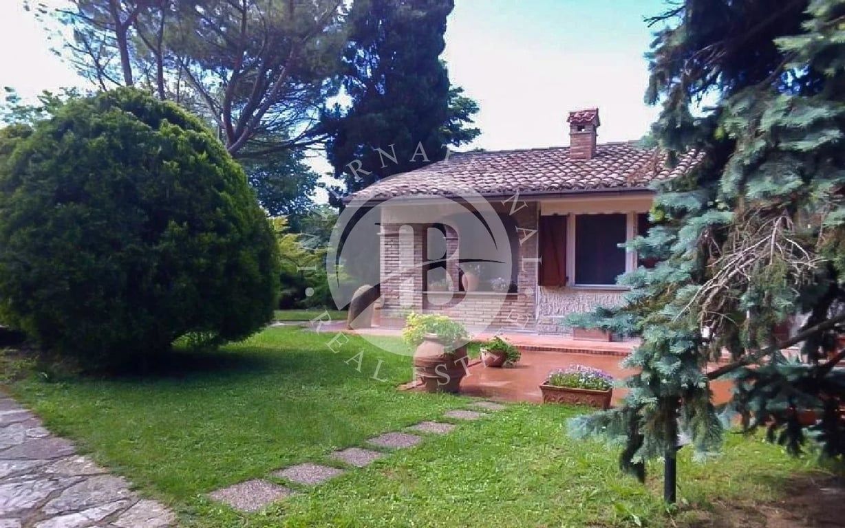 Villa in Pesaro - Image 2