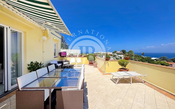 Apartment in Capri - view 1