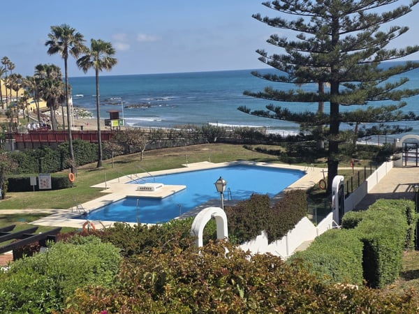 Apartment in Sitio de Calahonda - view 1