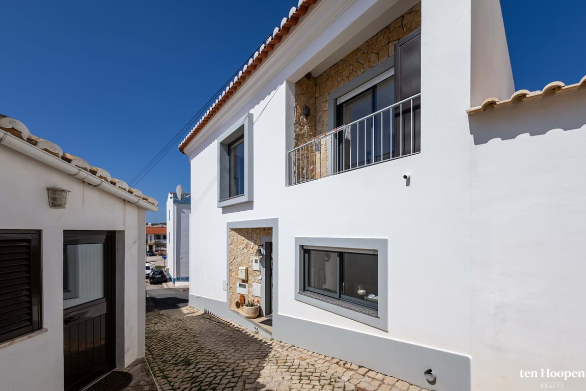 House in Vila do Bispo - Image 2