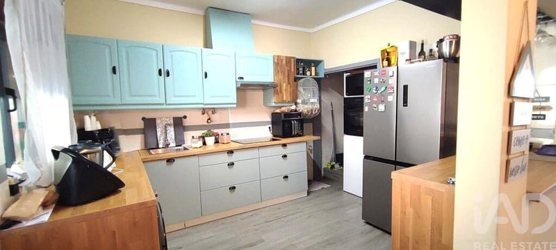 House in Samora Correia - view 1