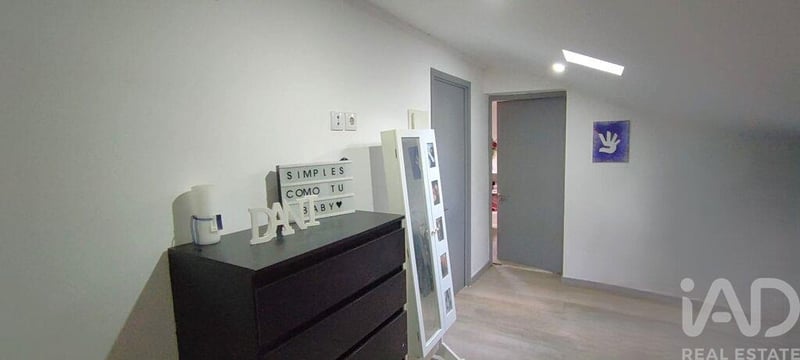 House in Samora Correia - view 1