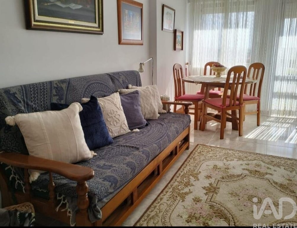 Apartment in Peniche - Image 2