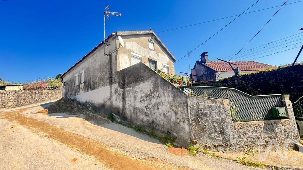 House in Santa Marta de Portuzelo - Image 2