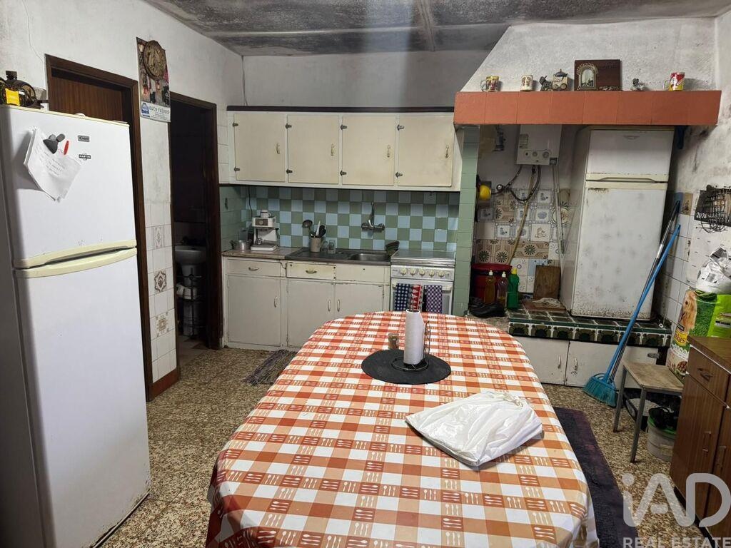 House in Santa Marta de Portuzelo - Image 3