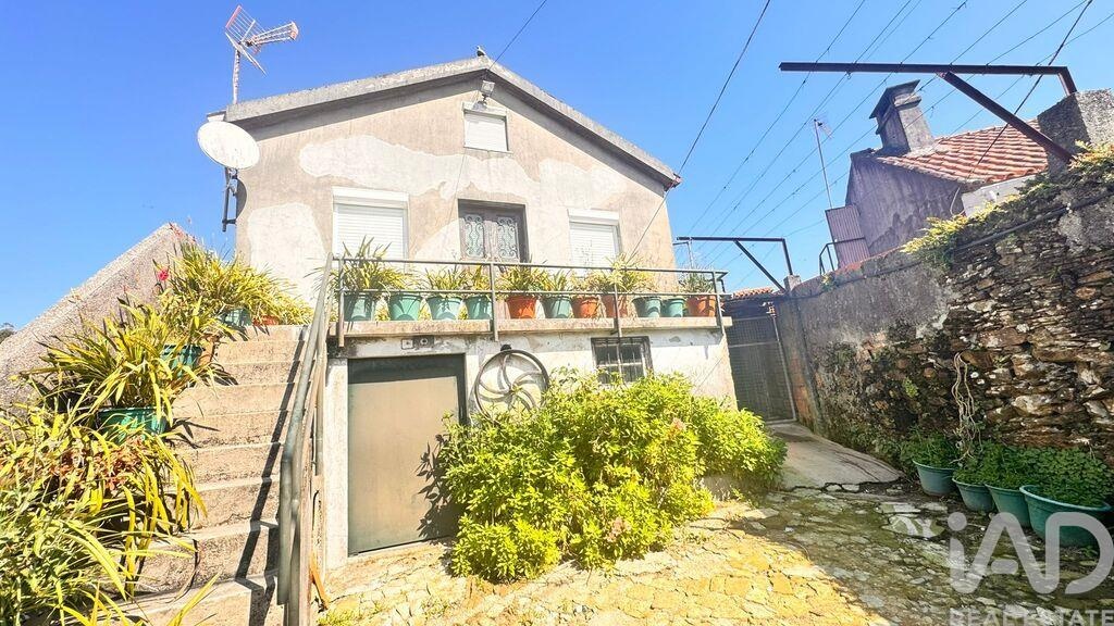 House in Santa Marta de Portuzelo