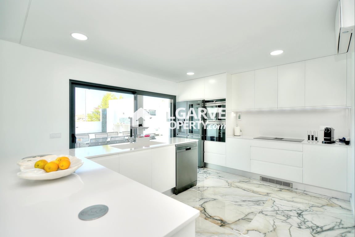 Villa in Murteira - Image 3