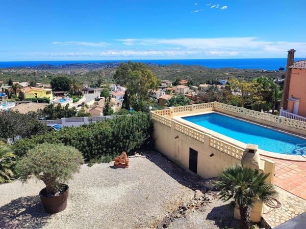 Villa in Benitachell - view 1