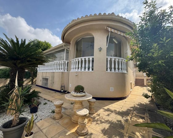 Villa in Benijofar - view 1