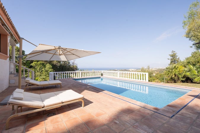 Villa in Marbella - view 1