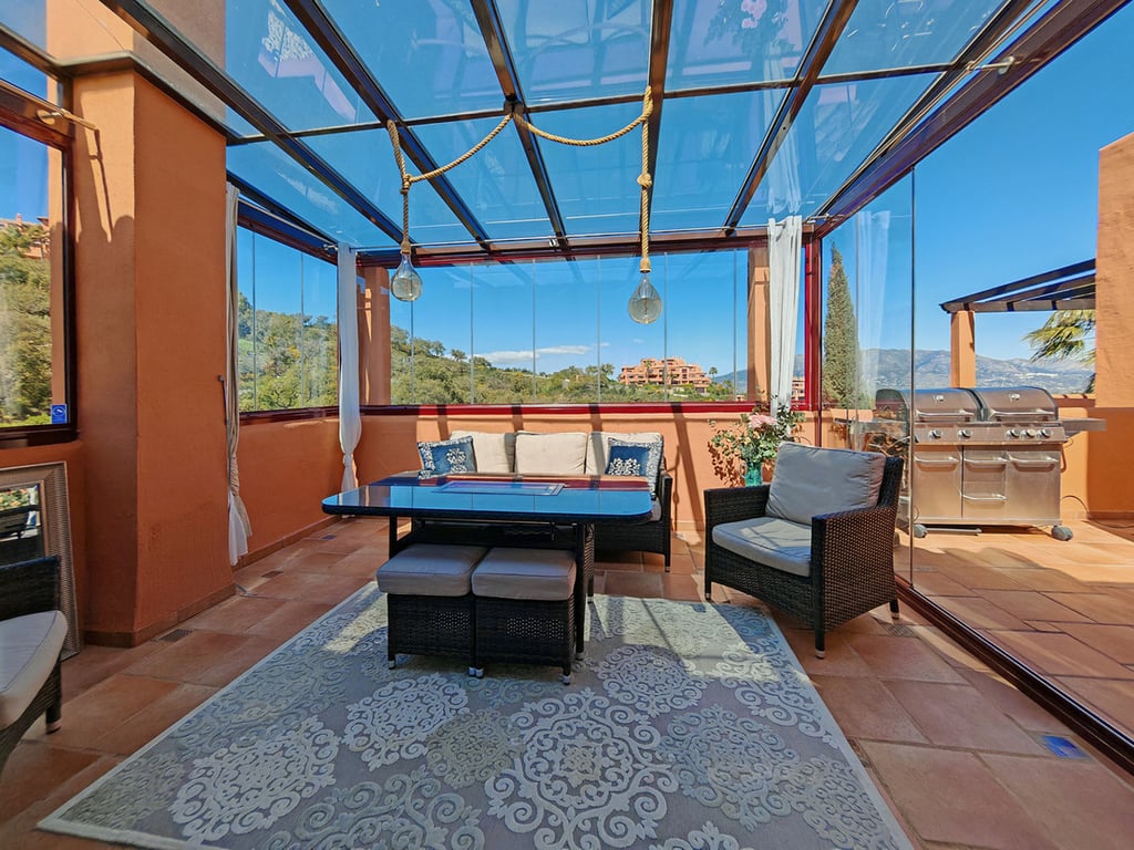 Apartment in La Mairena - Image 3