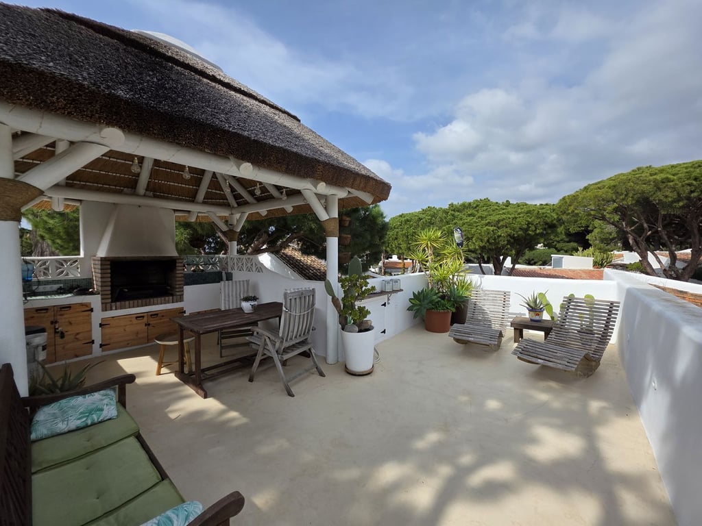 Villa in Sitio de Calahonda - Image 3