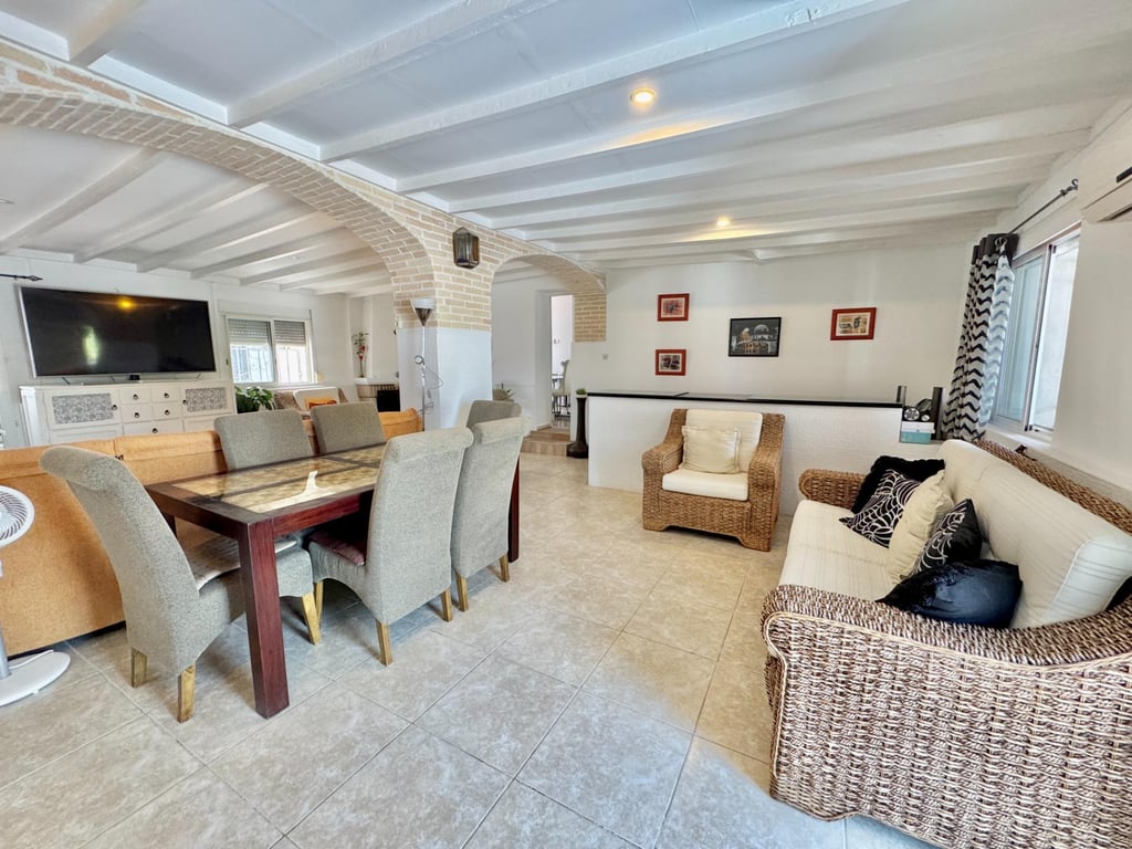 Villa in Dolores - Image 2