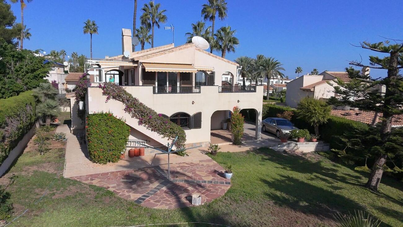 Villa in Villamartin - Image 2