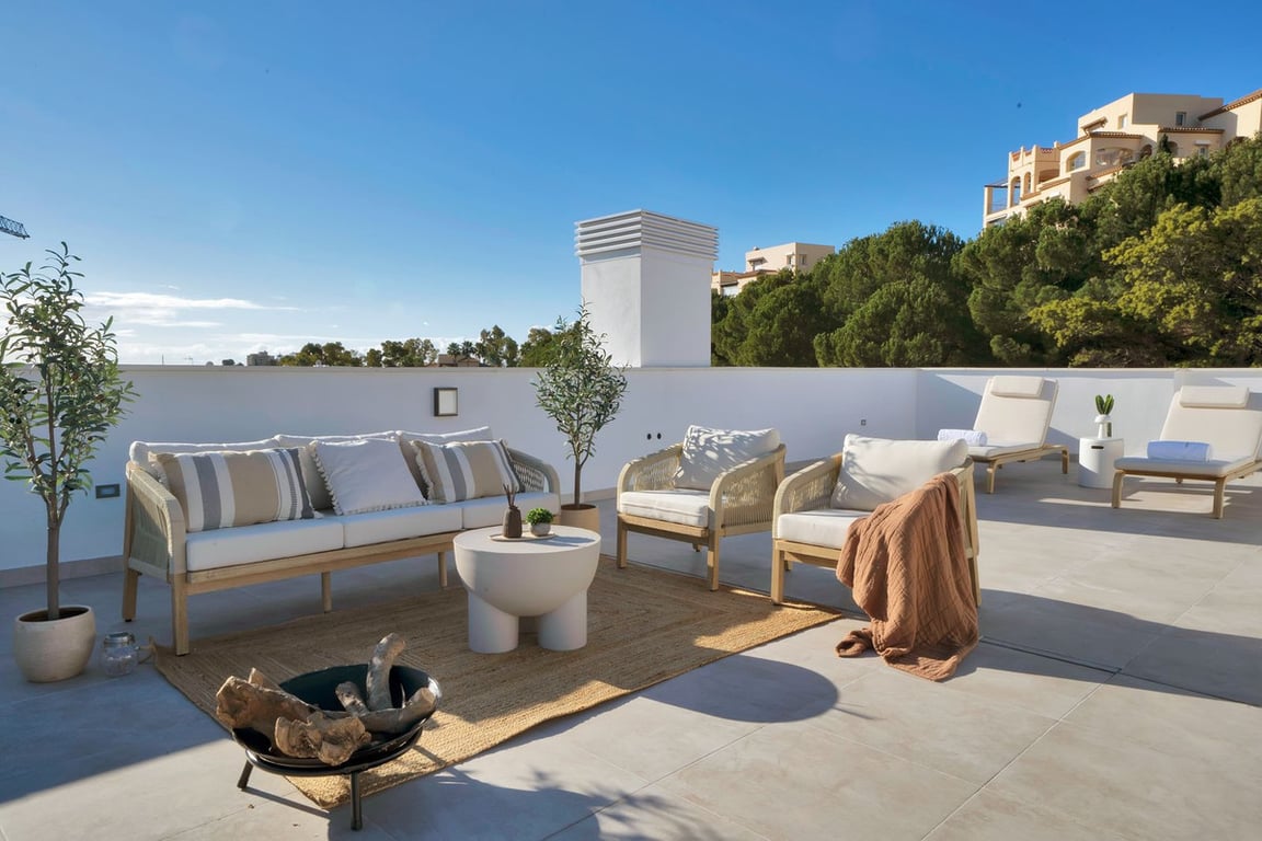 Penthouse in Estepona - Image 2