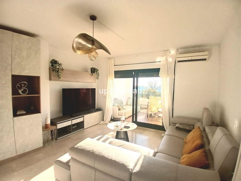 Apartment in Estepona - Image 3