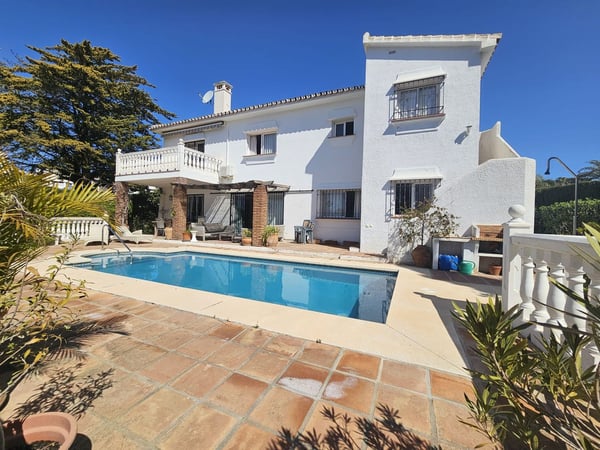 Villa in Malaga - view 1