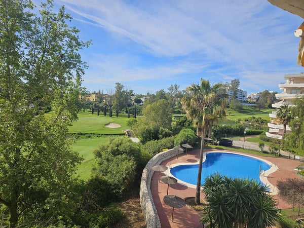 Apartment in Guadalmina - view 1