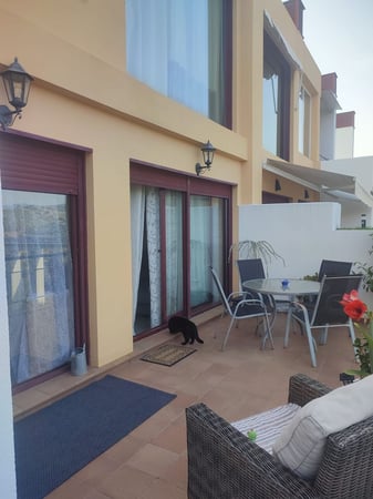 Apartment in Benahavis - view 1