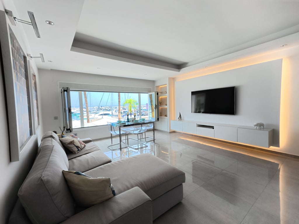Apartment in Puerto Banus - Image 2