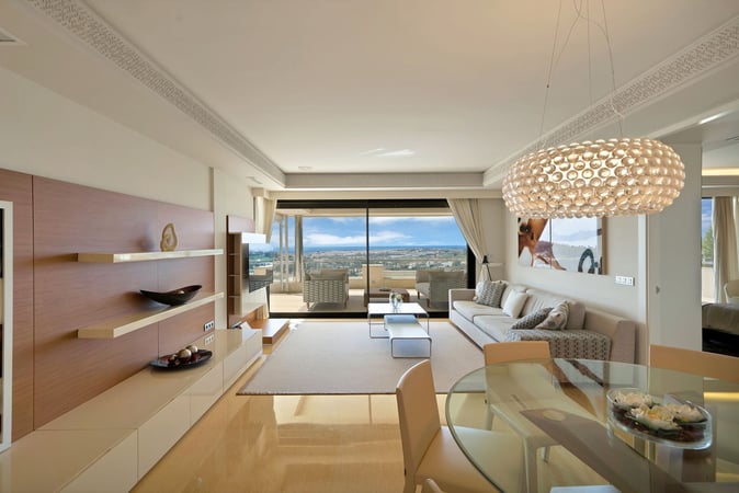 Apartment in Nueva Andalucia - view 1