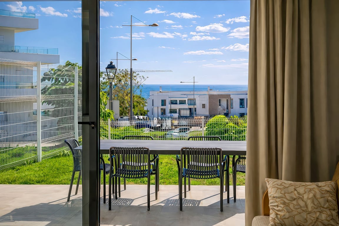 Apartment in Estepona - Image 3